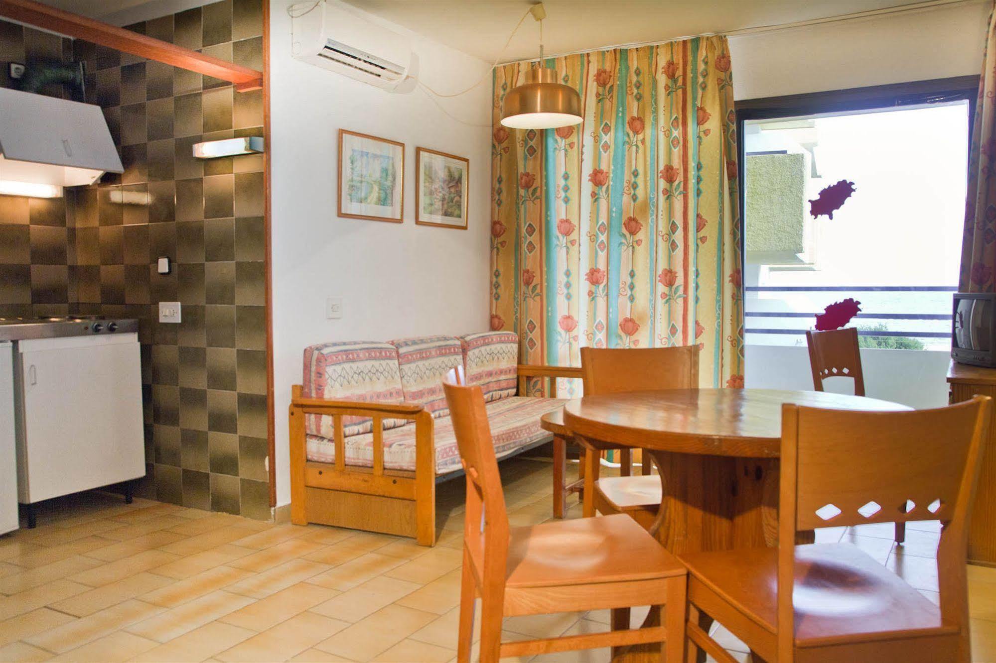 Apartamentos Mira Mola Figueretas Extérieur photo